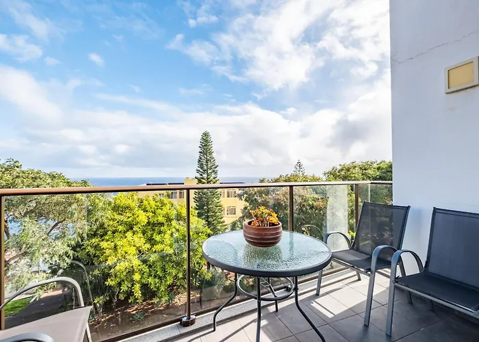 Tamariz Flat Daire *